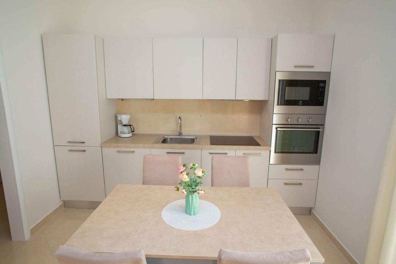Appartamento Kings View Sarkic Novaglia Esterno foto